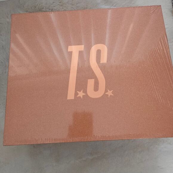 NEW Taylor Swift Life Of A Showgirl Orange Cable Knit Cardigan Sweater Box Set - Picture 2 of 16